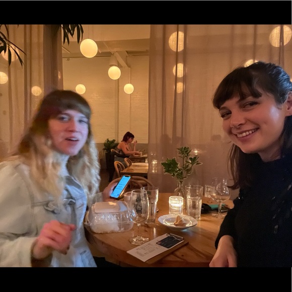 Meet your Posher, Jessica - Picture 2 of 2